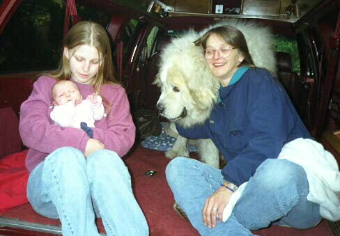 Mommy, Carrie, Pico, and Grandmom - 5/22/99


In Wisconsin.
